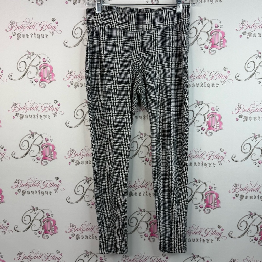 Torrid Pants stretchy plaid striped stripes Women's Black White Plaid Skinny
